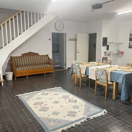 Cozy Garage * HIIUMAA