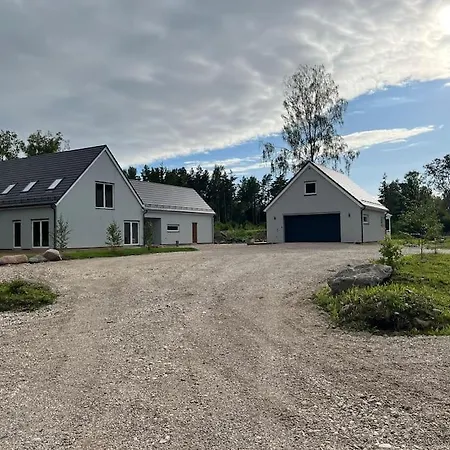 Cozy Garage Holiday home
